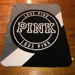 VICTORIA SECRET PINK fleece blanket 50x60 in